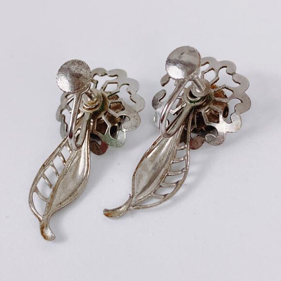 Vintage Mid Century Silver Tone Black Glass Floral Southwest Screw Back Earrings - Picture 10 of 11